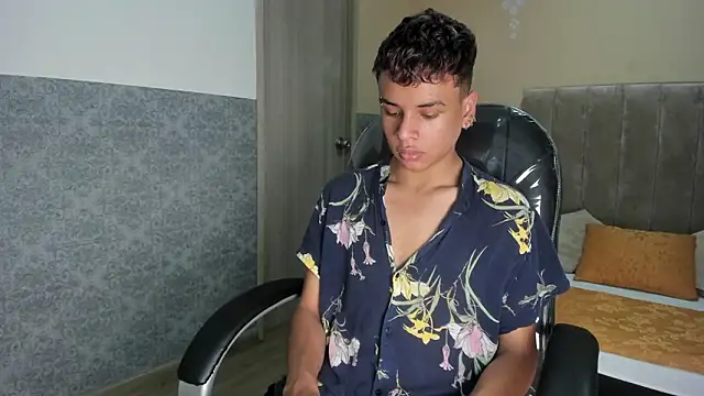 Xavier Fox    online show from 25, 2, 2026