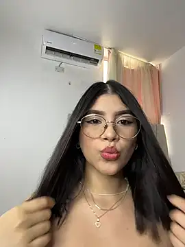 Snapshot of Julietalcl chatting on 29, 4, 2026 Julietalcl online show from 29, 4, 2026