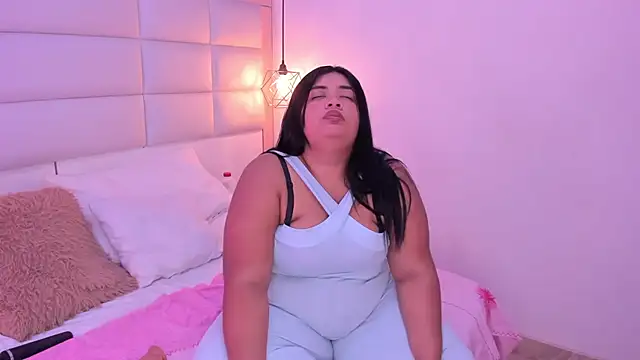 Snapshot of Sara_clk chatting on 14, 1, 2026 Sara clk online show from 14, 1, 2026