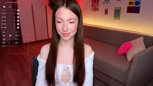 Snapshot of Yasmin_Kass chatting on 14, 5, 2026 Yasmin Kass online show from 14, 5, 2026