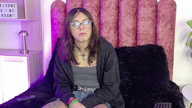 Snapshot of Lullaby_Charade chatting on 20, 11, 2025 Lullaby Charade online show from 20, 11, 2025