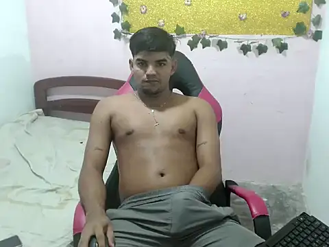 Snapshot of Charly_22cm chatting on 18, 10, 2025 Charly 22cm online show from 18, 10, 2025