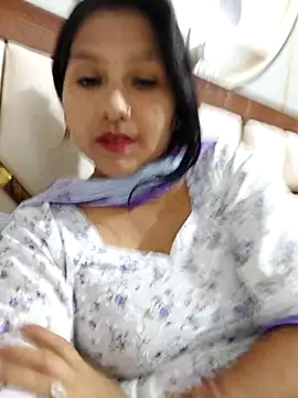 Snapshot of Vanshika1432 chatting on 17, 10, 2025 Vanshika1432 online show from 17, 10, 2025