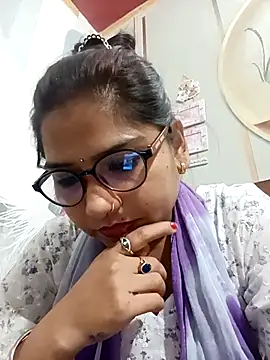 Snapshot of Vanshika1432 chatting on 23, 10, 2025 Vanshika1432 online show from 23, 10, 2025