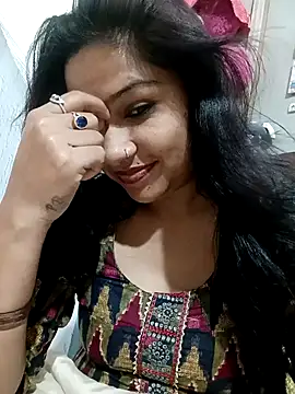 Snapshot of Vanshika1432 chatting on 8, 11, 2025 Vanshika1432 online show from 8, 11, 2025