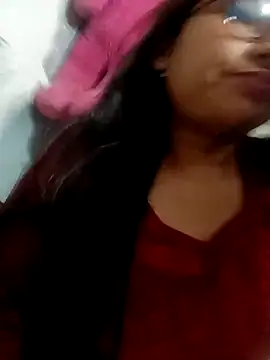 Snapshot of Vanshika1432 chatting on 19, 11, 2025 Vanshika1432 online show from 19, 11, 2025