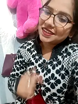 Snapshot of Vanshika1432 chatting on 27, 11, 2025 Vanshika1432 online show from 27, 11, 2025