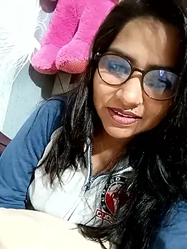 Vanshika1432 online show from 17, 12, 2025