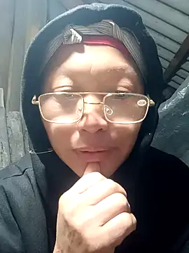 Snapshot of nui-show chatting on 19, 11, 2025 nui-show online show from 19, 11, 2025