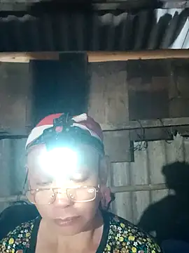 Snapshot of nui-show chatting on 4, 12, 2025 nui-show online show from 4, 12, 2025