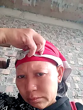 Snapshot of nui-show chatting on 18, 12, 2025 nui-show online show from 18, 12, 2025