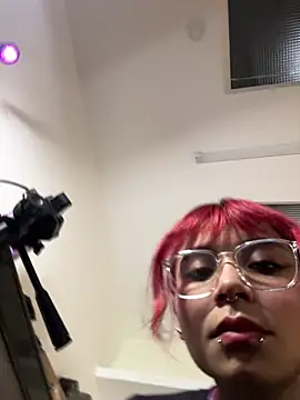 Snapshot of Emma_duff chatting on 18, 6, 2026 Emma duff online show from 18, 6, 2026