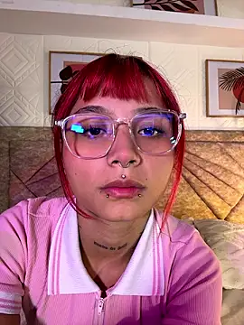 Snapshot of Emma_duff chatting on 8, 7, 2026 Emma duff online show from 8, 7, 2026