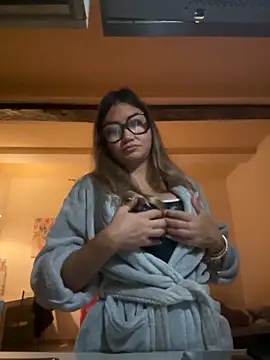 Snapshot of gabriellacali chatting on 22, 10, 2025 gabriellacali online show from 22, 10, 2025