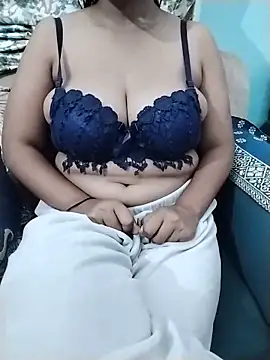 Snapshot of Lust_QueenDeepti chatting on 17, 5, 2026 Lust QueenDeepti online show from 17, 5, 2026