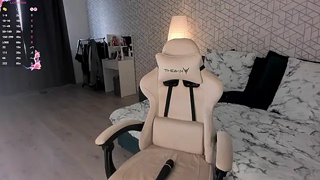 NayaValen online show from 30, 3, 2026