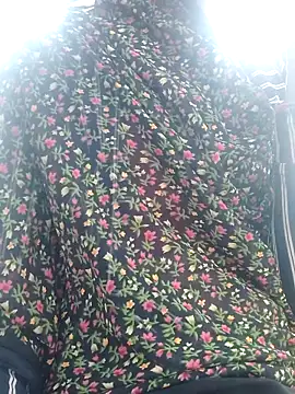 Snapshot of M-MAYA chatting on 9, 11, 2025 M-MAYA online show from 9, 11, 2025