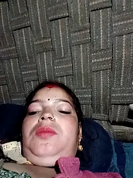 Snapshot of M-MAYA chatting on 18, 11, 2025 M-MAYA online show from 18, 11, 2025