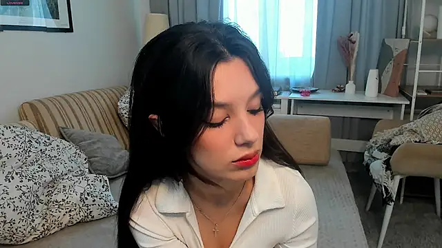 DemetraSadahiro online show from 16, 11, 2025