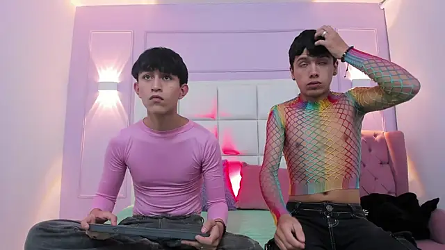 Snapshot of hoot_booys_ chatting on 28, 10, 2025 hoot booys online show from 28, 10, 2025