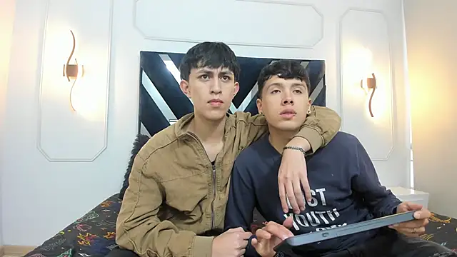 Snapshot of hoot_booys_ chatting on 22, 12, 2025 hoot booys online show from 22, 12, 2025