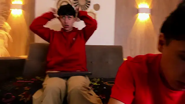 Snapshot of hoot_booys_ chatting on 6, 1, 2026 hoot booys online show from 6, 1, 2026