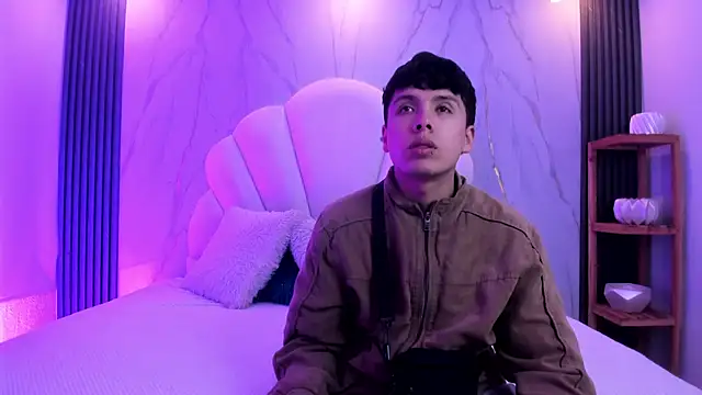 Snapshot of hoot_booys_ chatting on 9, 1, 2026 hoot booys online show from 9, 1, 2026