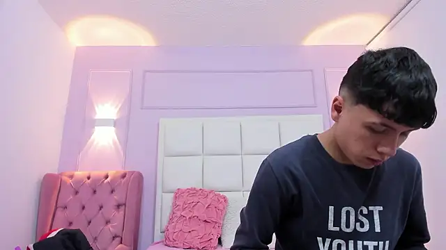 Snapshot of hoot_booys_ chatting on 13, 2, 2026 hoot booys online show from 13, 2, 2026