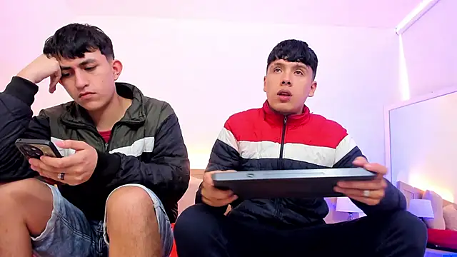 Snapshot of hoot_booys_ chatting on 17, 2, 2026 hoot booys online show from 17, 2, 2026