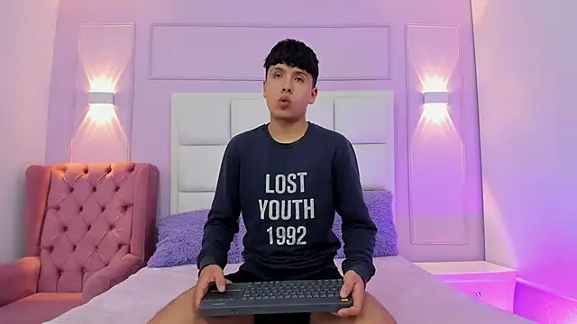 Snapshot of hoot_booys_ chatting on 28, 2, 2026 hoot booys online show from 28, 2, 2026