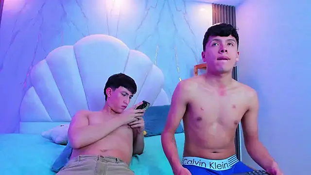 Snapshot of hoot_booys_ chatting on 3, 3, 2026 hoot booys online show from 3, 3, 2026