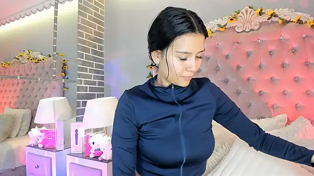 Snapshot of TanyaBello chatting on 4, 7, 2026 TanyaBello online show from 4, 7, 2026