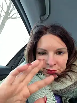 Snapshot of kinkysarahx chatting on 6, 1, 2026 kinkysarahx online show from 6, 1, 2026