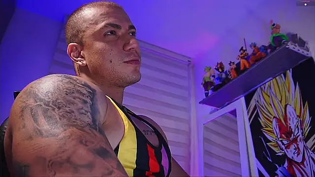 Snapshot of Jherxx chatting on 20, 10, 2025 Jherxx online show from 20, 10, 2025