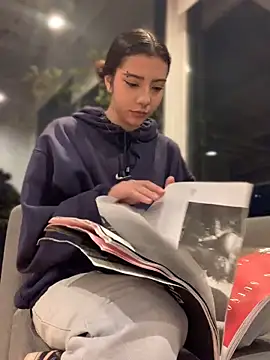 MiaaCute- online show from 25, 10, 2025