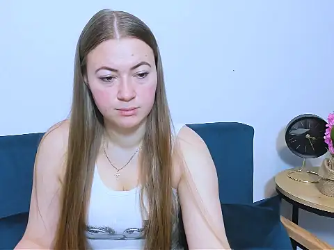 Snapshot of LeaNaughty chatting on 26, 10, 2025 LeaNaughty online show from 26, 10, 2025