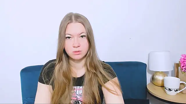 Snapshot of LeaNaughty chatting on 1, 12, 2025 LeaNaughty online show from 1, 12, 2025