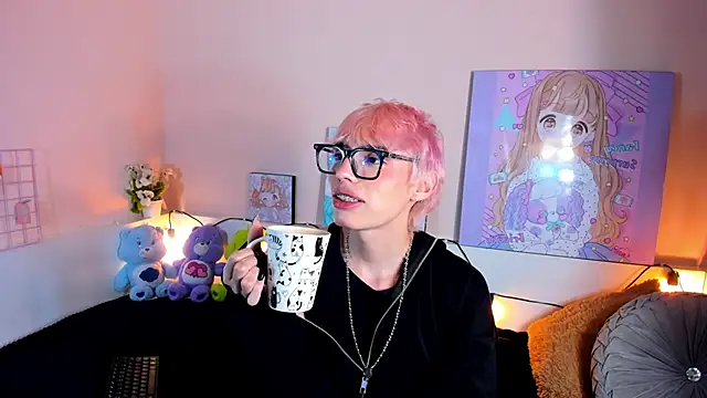 Strawberry Kitty  online show from 24, 10, 2025