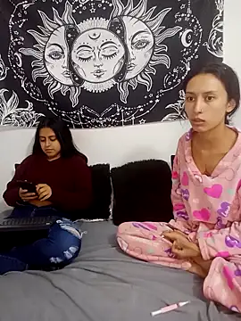 emily n abby online show from 28, 3, 2026