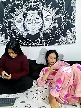 emily n abby online show from 11, 4, 2026