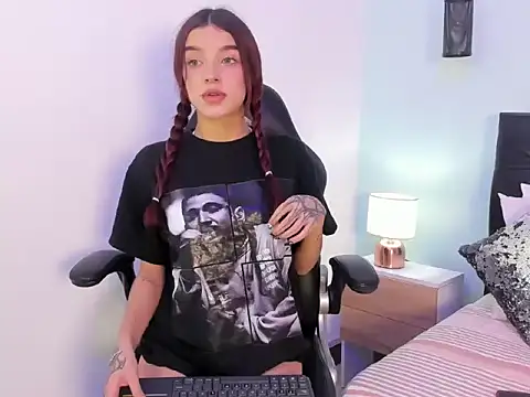 Coral Jhones online show from 20, 10, 2025