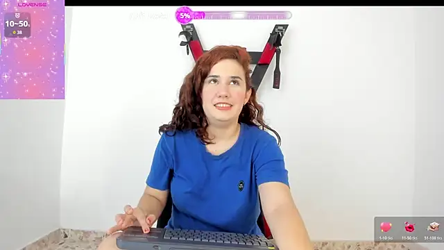 Snapshot of Lily_Red_Butterfly chatting on 20, 10, 2025 Lily Red Butterfly online show from 20, 10, 2025