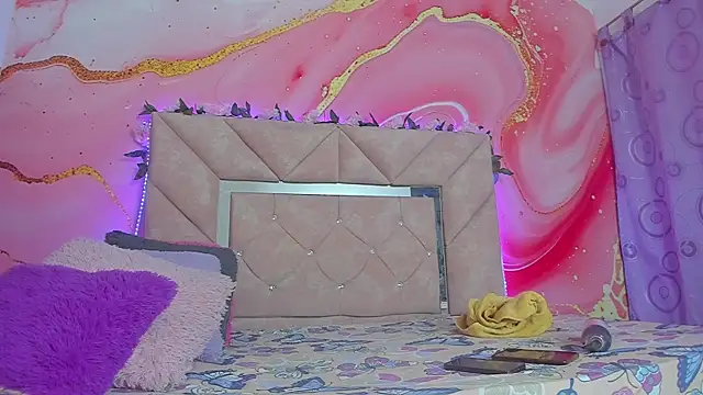 Snapshot of mia__blaze__ chatting on 2, 12, 2025 mia blaze online show from 2, 12, 2025