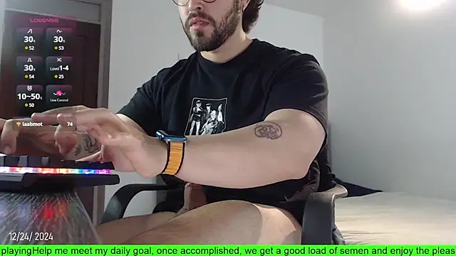 Snapshot of SugaredDigit chatting on 24, 12, 2024 SugaredDigit online show from 24, 12, 2024