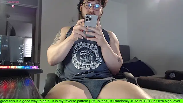 Snapshot of SugaredDigit chatting on 6, 10, 2025 SugaredDigit online show from 6, 10, 2025