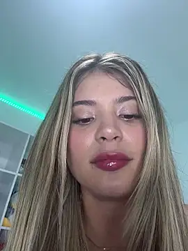 Snapshot of _Alicee_1 chatting on 2, 11, 2025 Alicee 1 online show from 2, 11, 2025