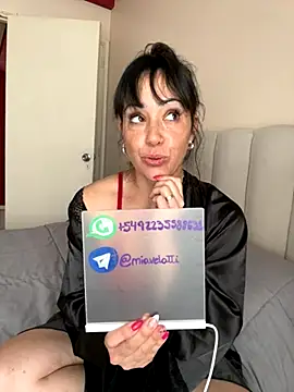 miavelatti85 online show from 28, 11, 2025