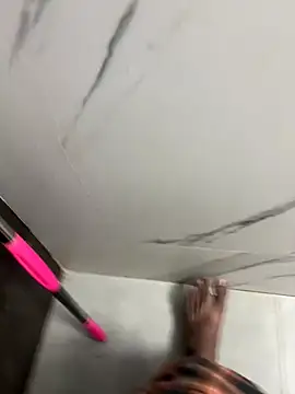 Snapshot of vinospark143 chatting on 1, 12, 2025 vinospark143 online show from 1, 12, 2025