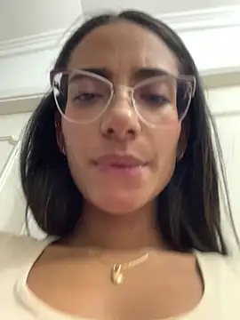 Snapshot of elegant__rouse chatting on 11, 6, 2026 elegant rouse online show from 11, 6, 2026