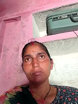 Snapshot of Pooja_shre chatting on 24, 4, 2026 Pooja shre online show from 24, 4, 2026